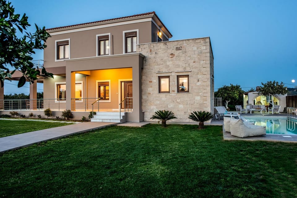 Property building, Garden, Swimming pool
