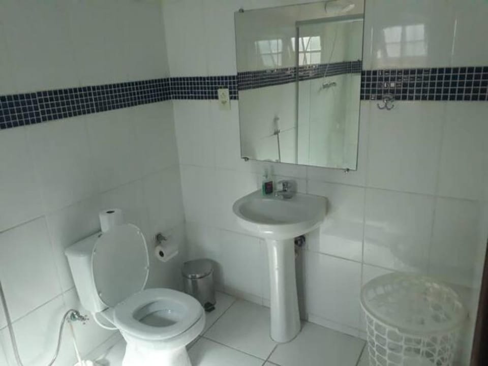 Casa com 6 quartos e confortável próxima ao Santuário House in State of São Paulo