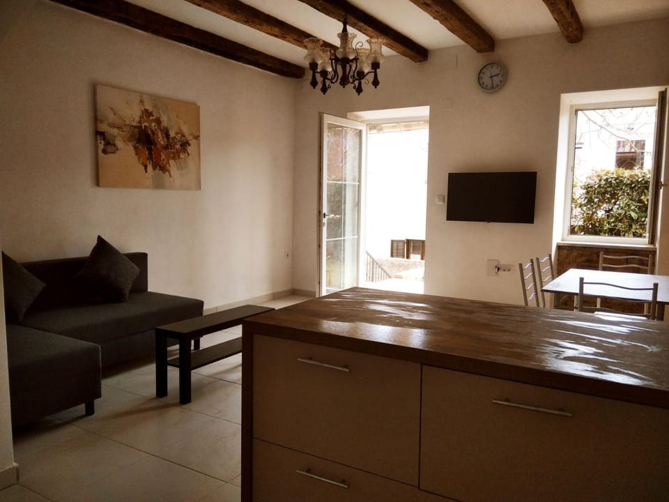 Communal lounge/ TV room, Living room