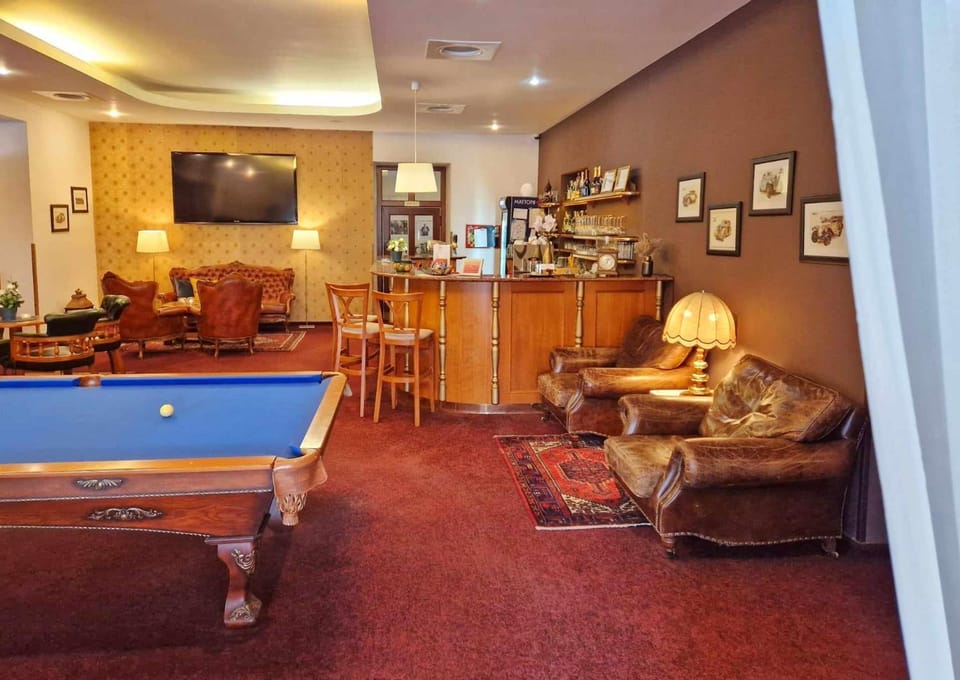 Lounge or bar