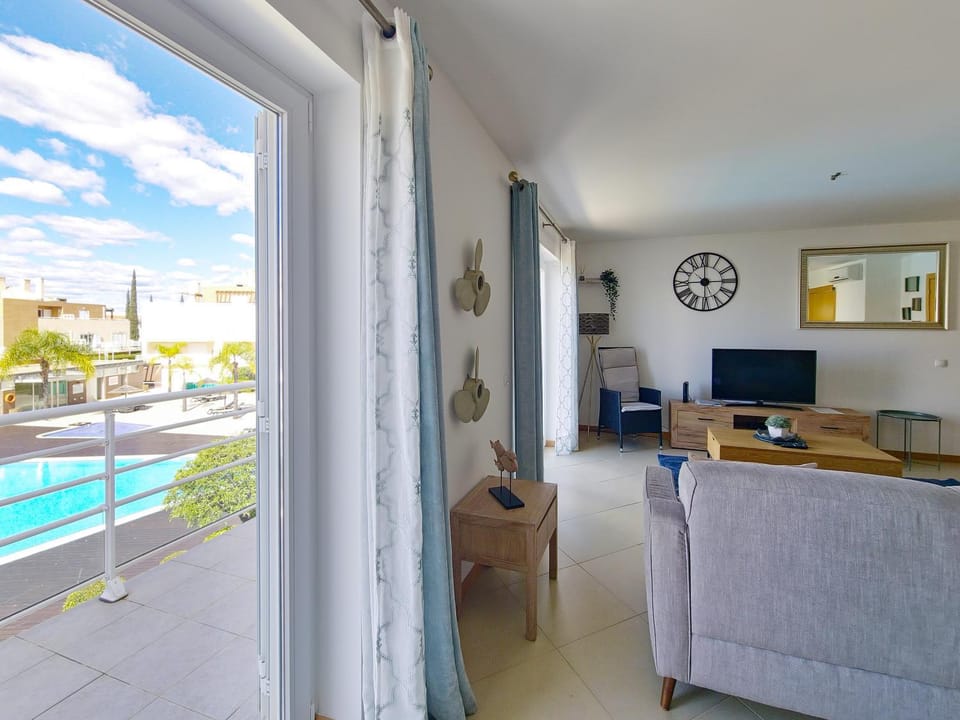 Living room, Pool view