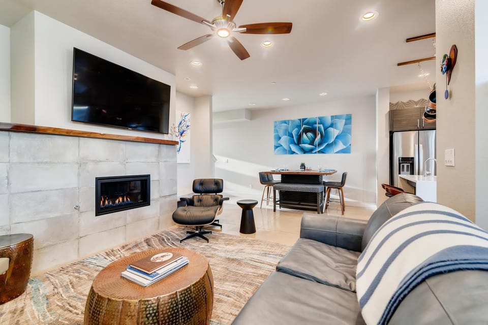 Fancy Townhome near Old Town, Breweries and River! House in Fort Collins