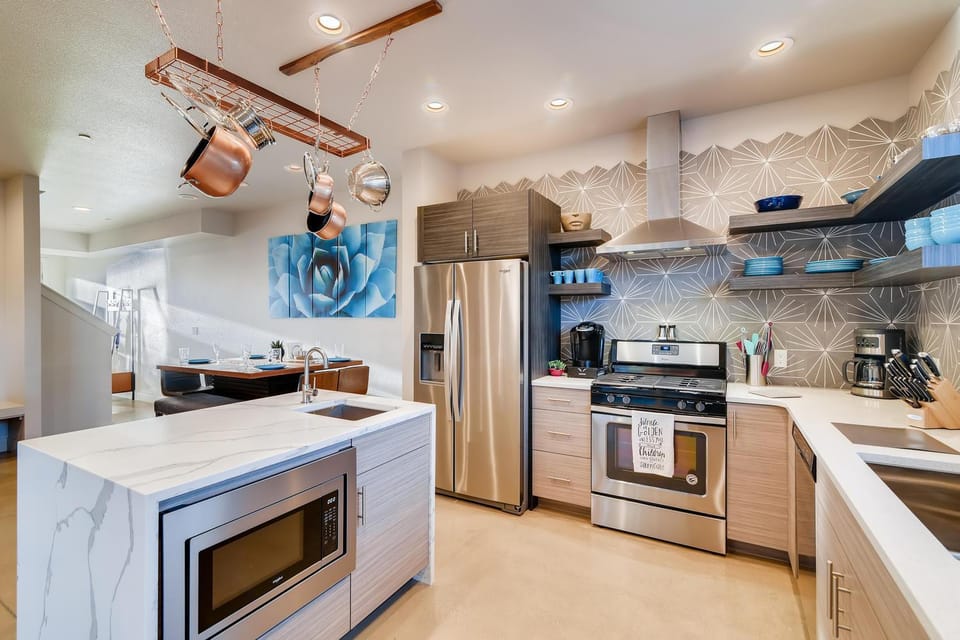 Fancy Townhome near Old Town, Breweries and River! House in Fort Collins