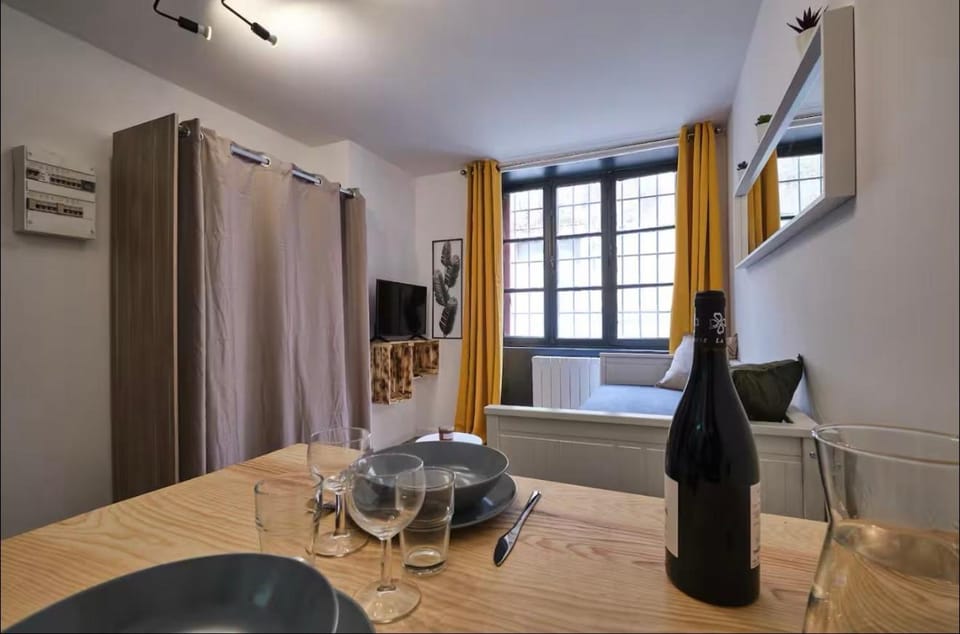Chez Juliette - Appart & Studios avec climatisation - Carcassonne centre Apartment in Carcassonne