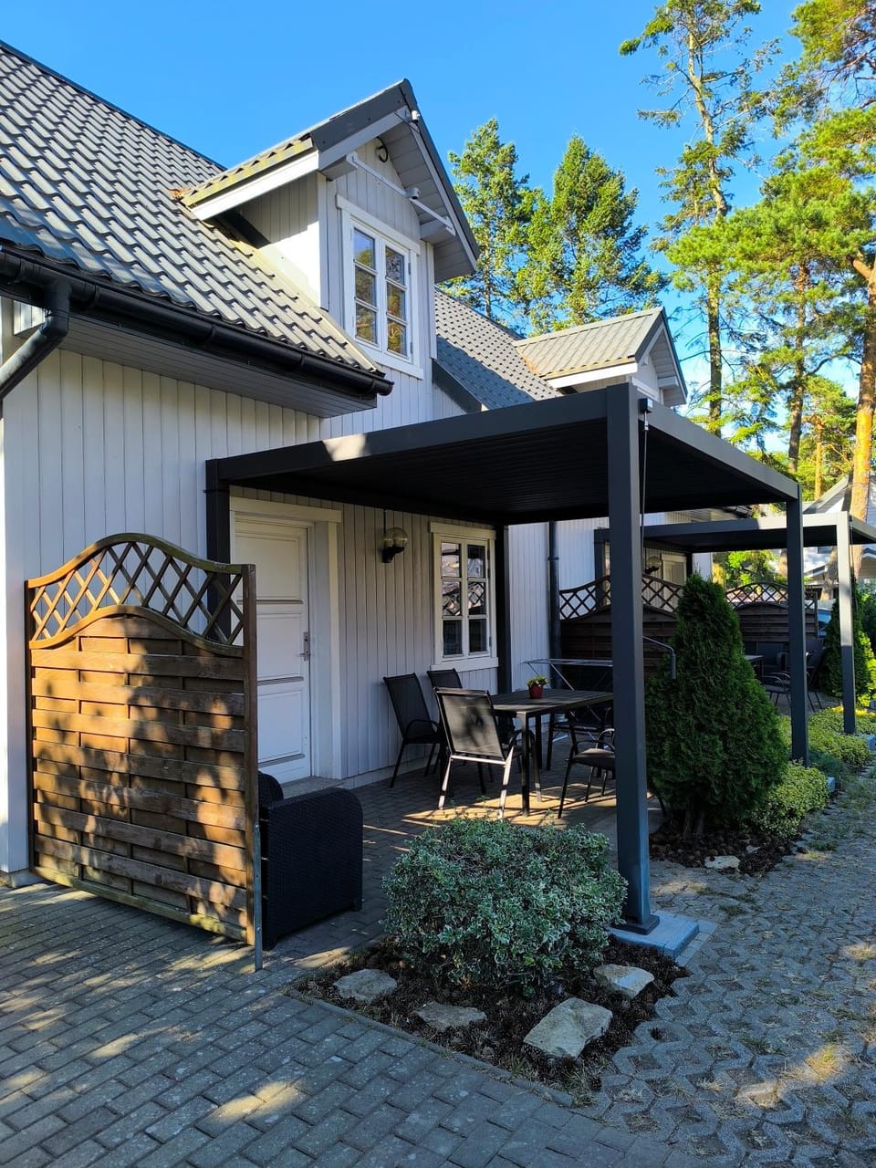 Property building, Facade/entrance