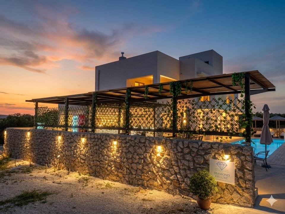 Diamond Deluxe Apartments Pool&Bar Apartment in Mastihari