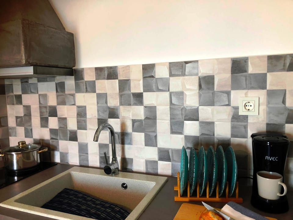 Coffee/tea facilities, Kitchen or kitchenette