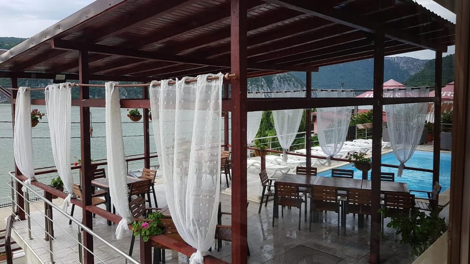 PENSIUNEA ROZELOR Bed and Breakfast in Serbia
