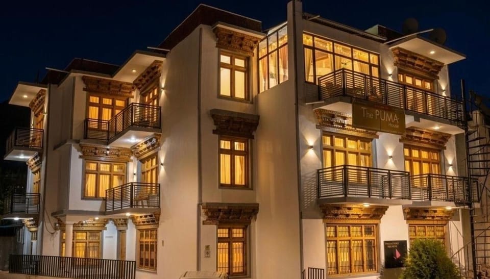Property building, Night, View (from property/room), Balcony/Terrace