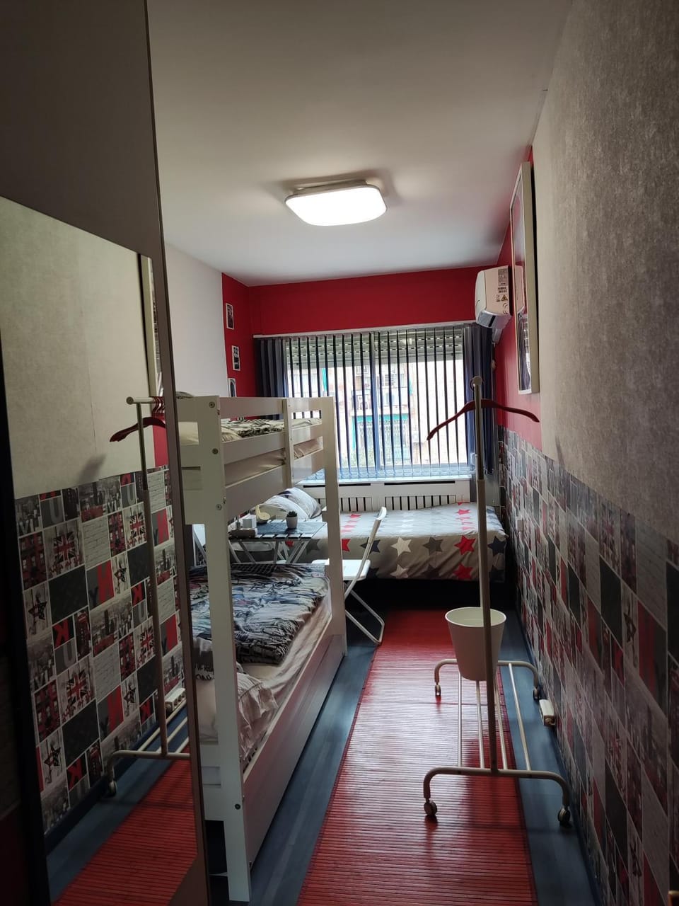 Photo of the whole room