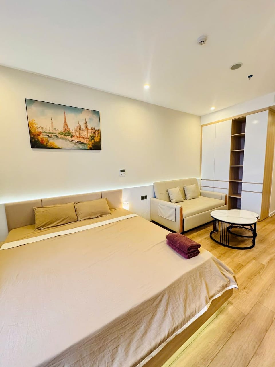 May house Ha Long & 1-5 mins access beach Apartment in Laos