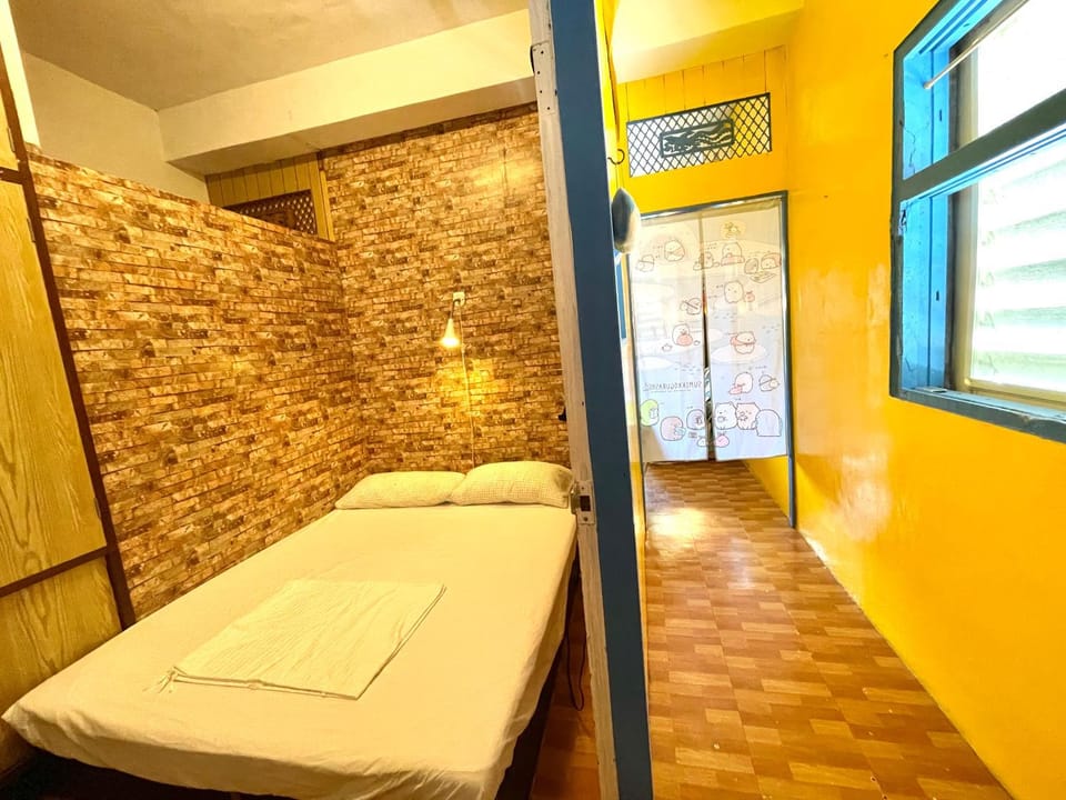 Bed, Photo of the whole room, Bedroom, air conditioner