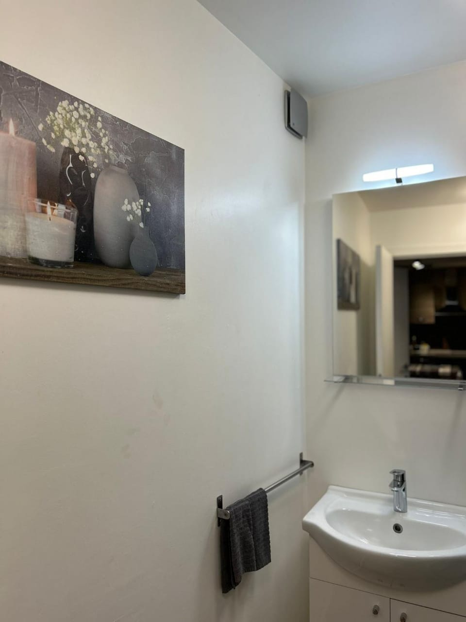 Bathroom, Internal: Not applicable to any particular room