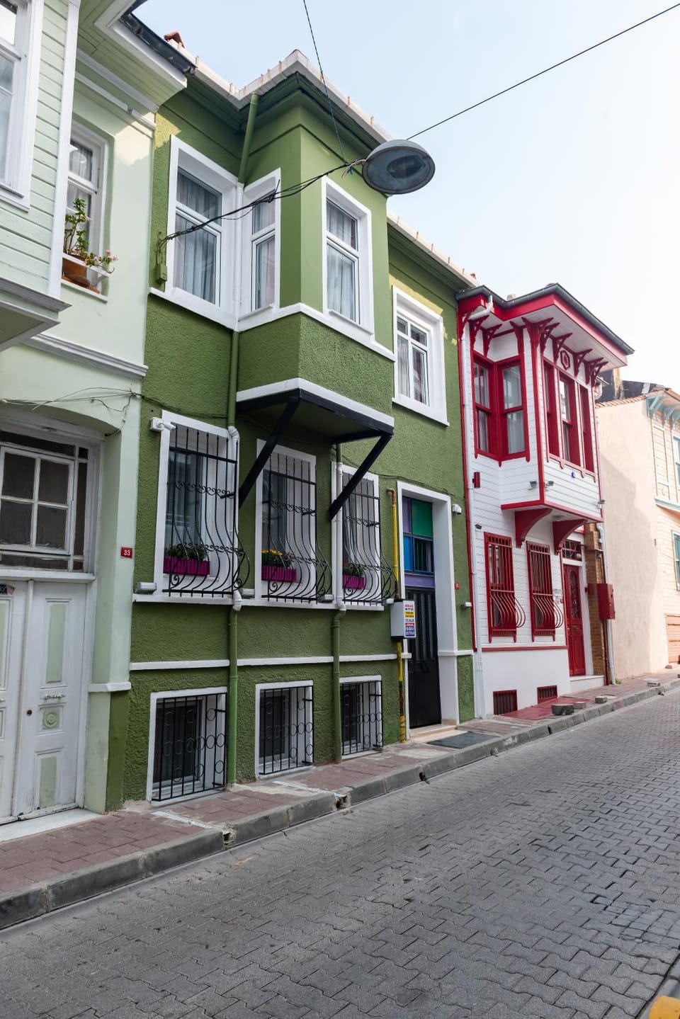 Property building, Neighbourhood