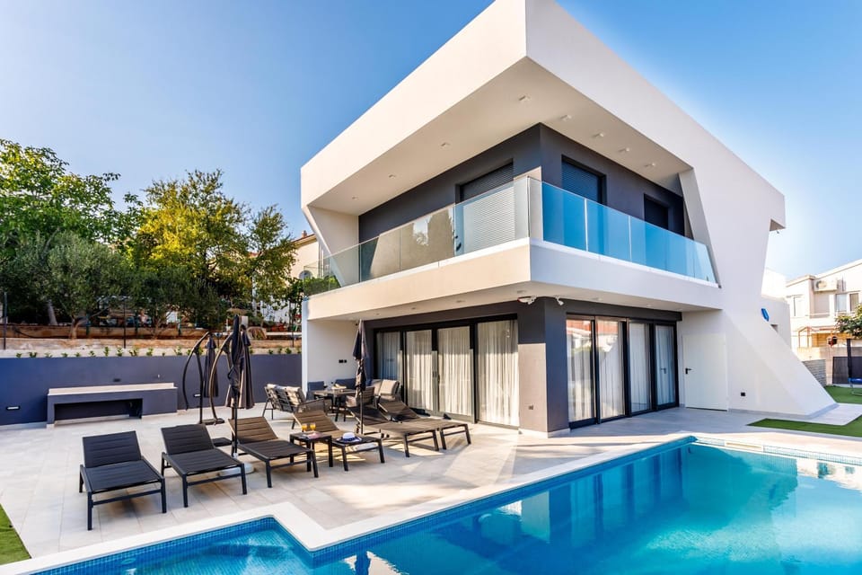 Villa Skyline- near beach and city center with heated pool Villa in Šibenik-Knin County, Croatia