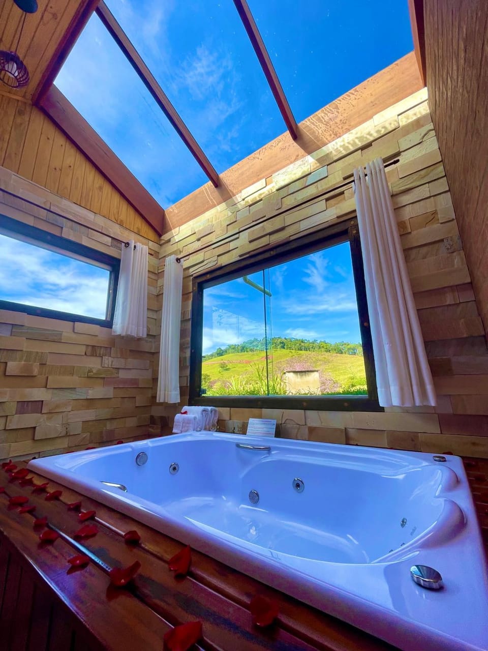 Hot Tub, Bedroom