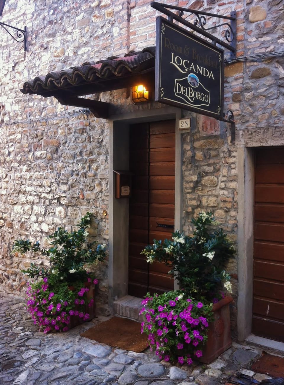Facade/entrance