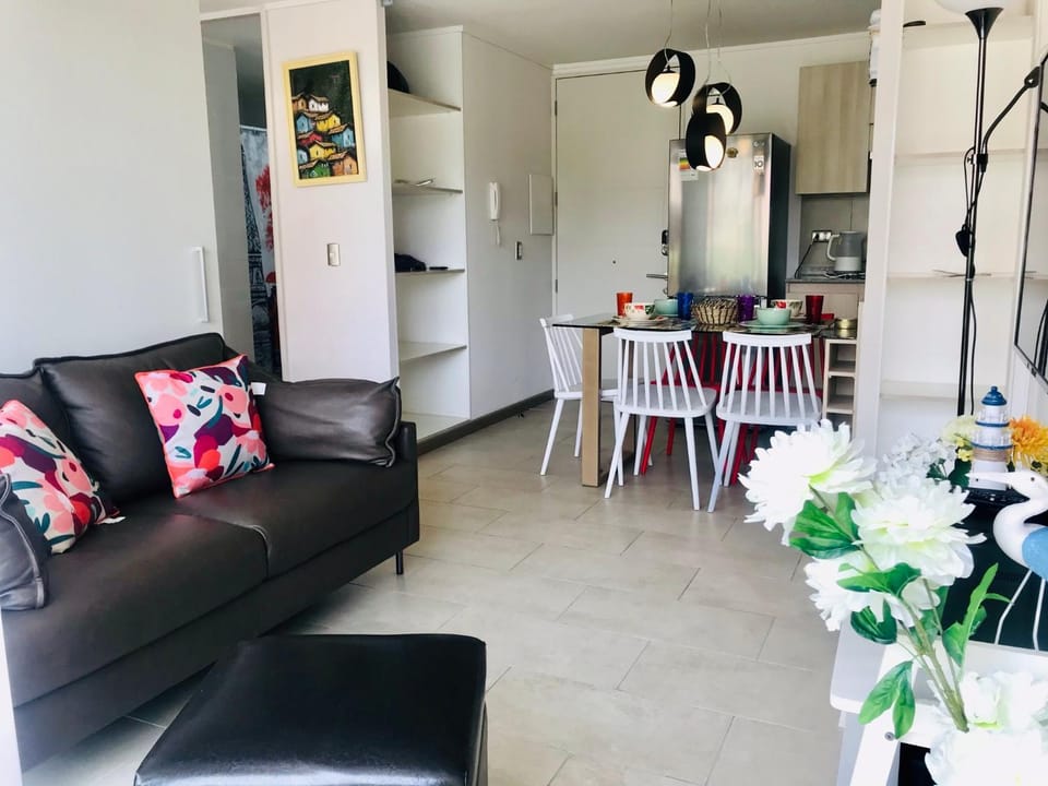 Living room, Photo of the whole room, Seating area, Dining area