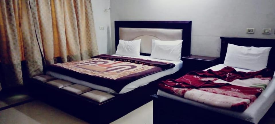 Butt Lodges 3 Bed and Breakfast in Islamabad
