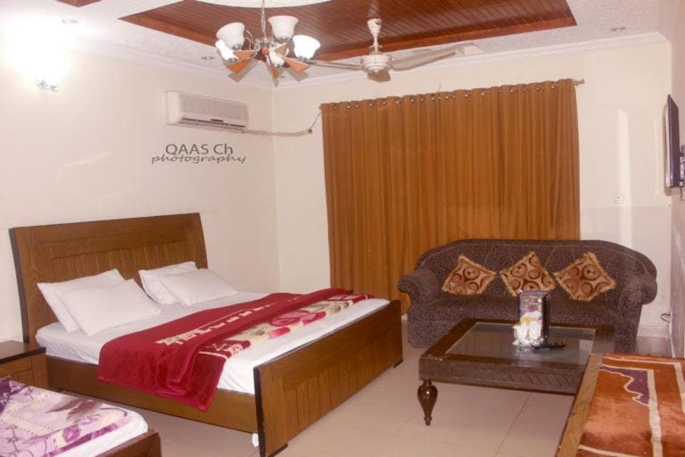 Butt Lodges 3 Bed and Breakfast in Islamabad