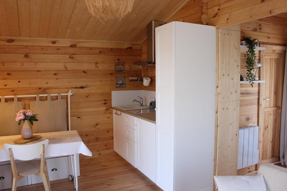 CHALET ESPRIT ZEN et NATURE AVEC SPA Chalet in Pays de la Loire
