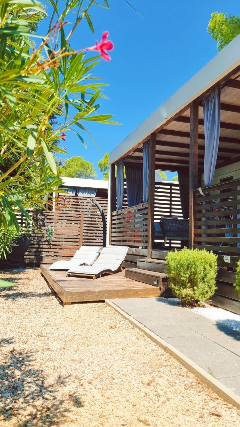 Bungalow Home Sweet Home - Logement complet Campground/ 
RV Resort in Biograd na Moru
