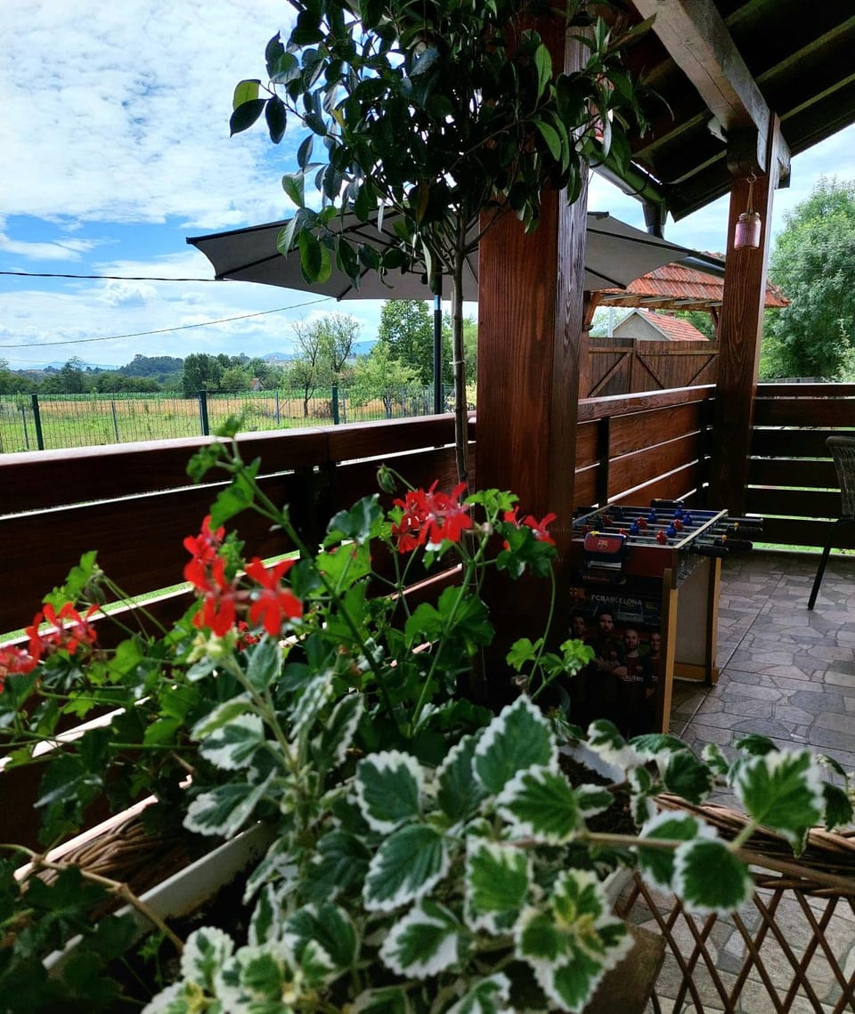 Property building, Garden, Balcony/Terrace, Breakfast