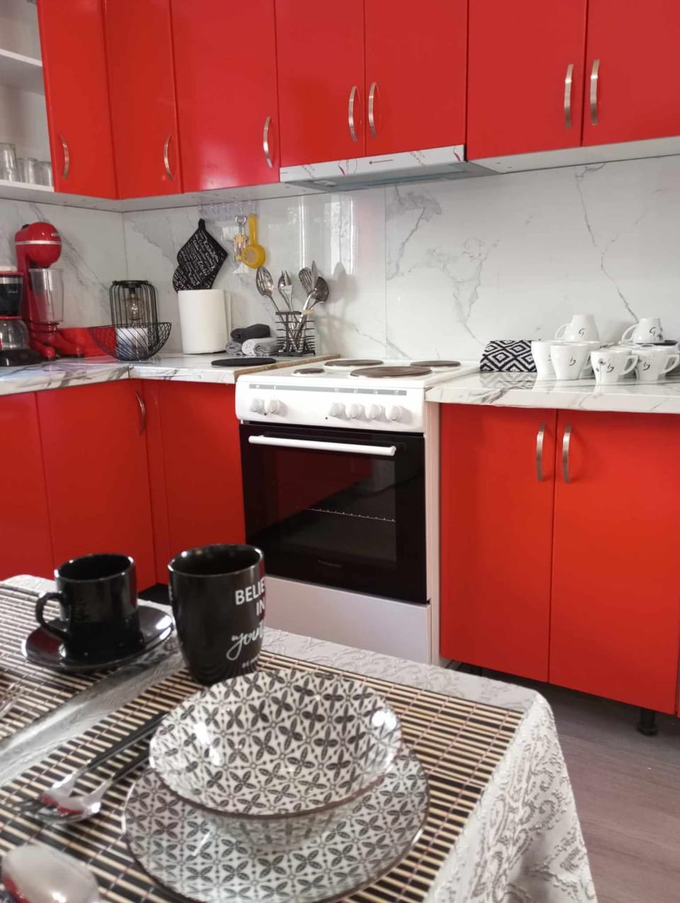 Dining area, kitchen