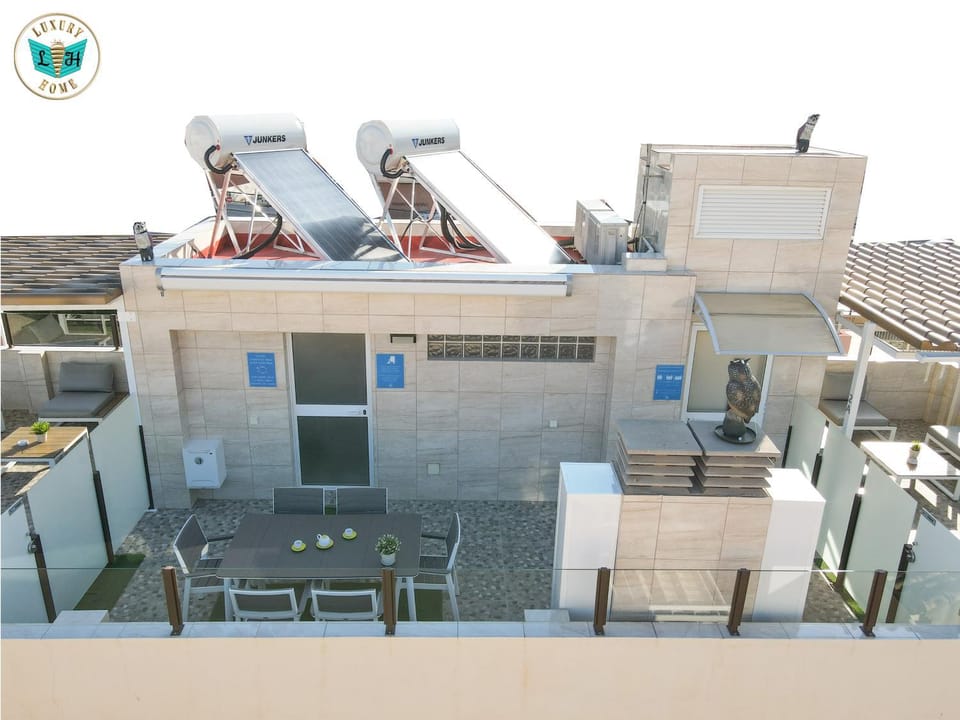 Property building, Balcony/Terrace