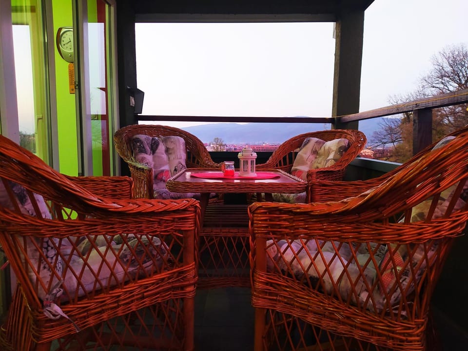 View (from property/room), Balcony/Terrace, Seating area