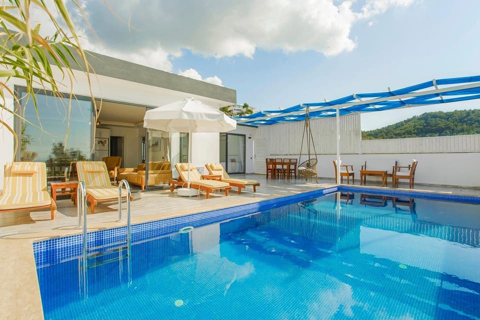 Balcony/Terrace, Swimming pool