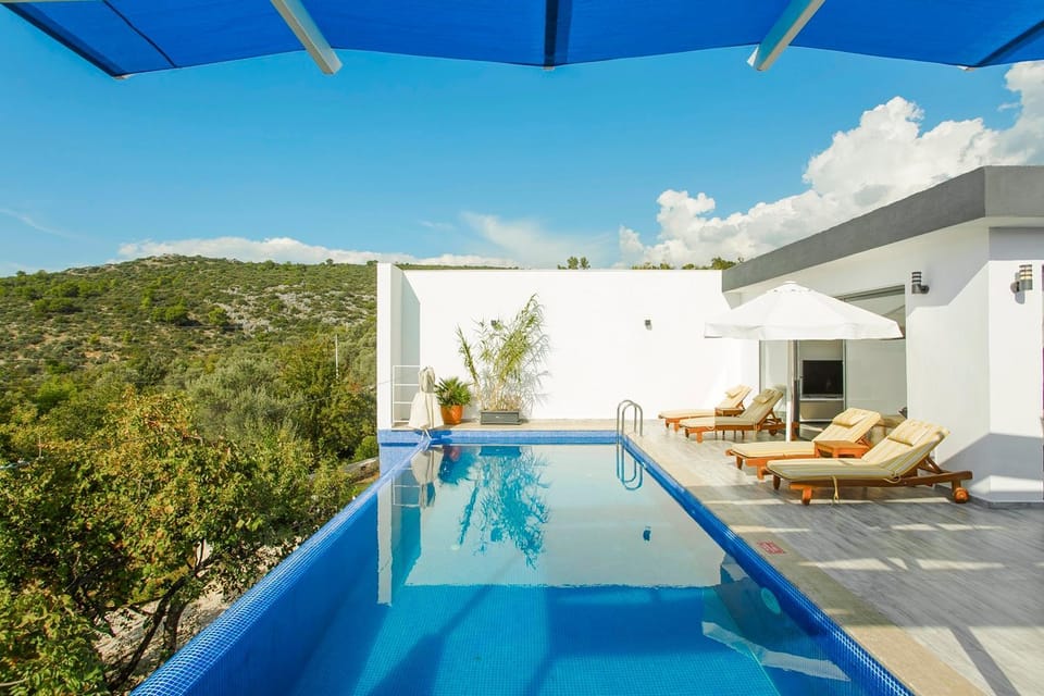 Balcony/Terrace, Swimming pool