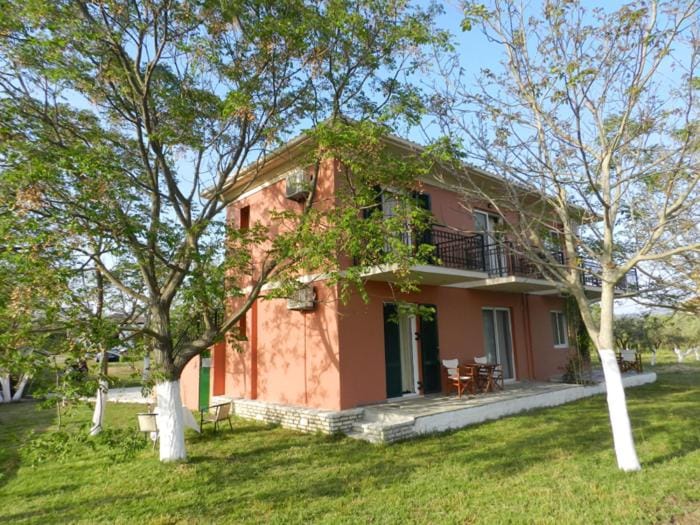 Restaurant/places to eat, Facade/entrance, Spring, BBQ facilities, Billiard, Bowling, Children play ground, Garden, Balcony/Terrace, Beach, Evening entertainment, On site, Sunset