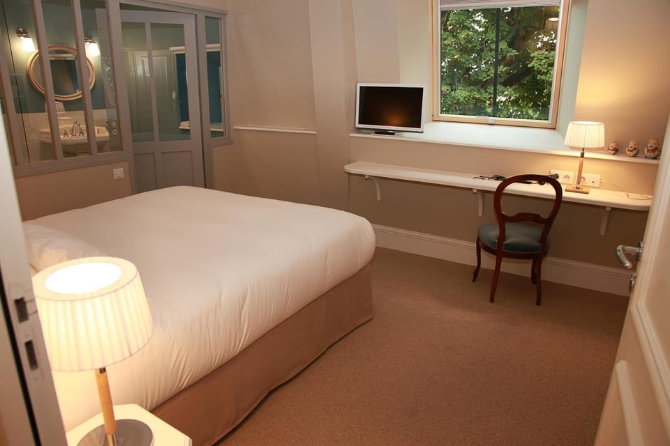 Bedroom, Garden view