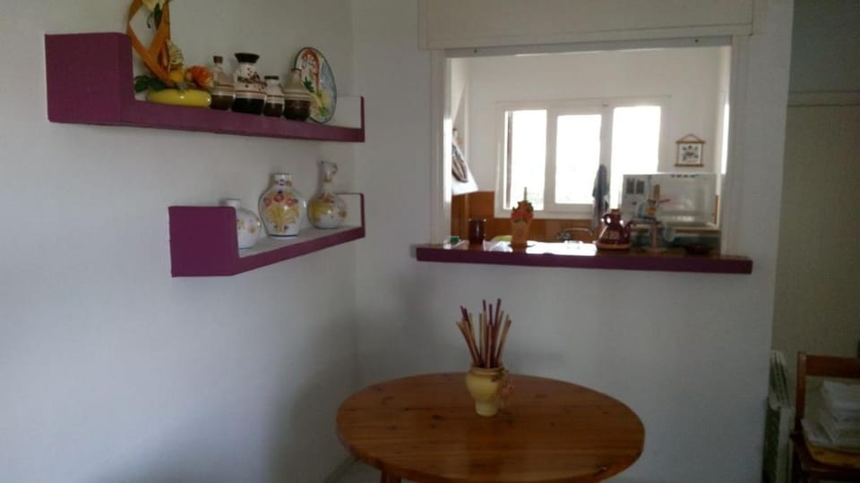 Kitchen or kitchenette, Breakfast
