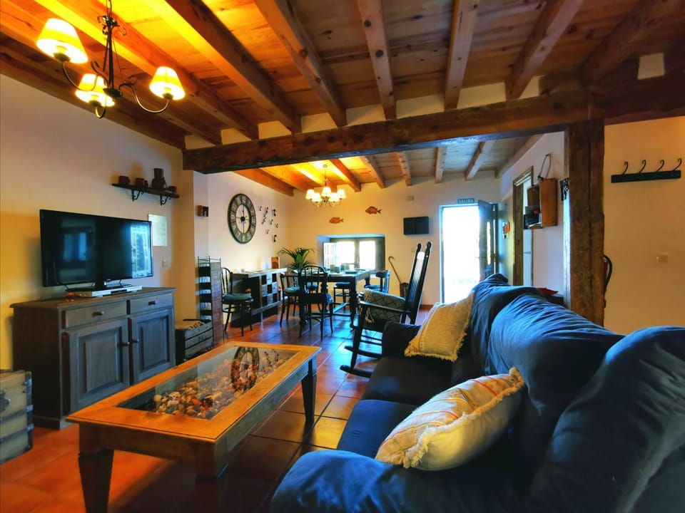 Communal lounge/ TV room, Living room
