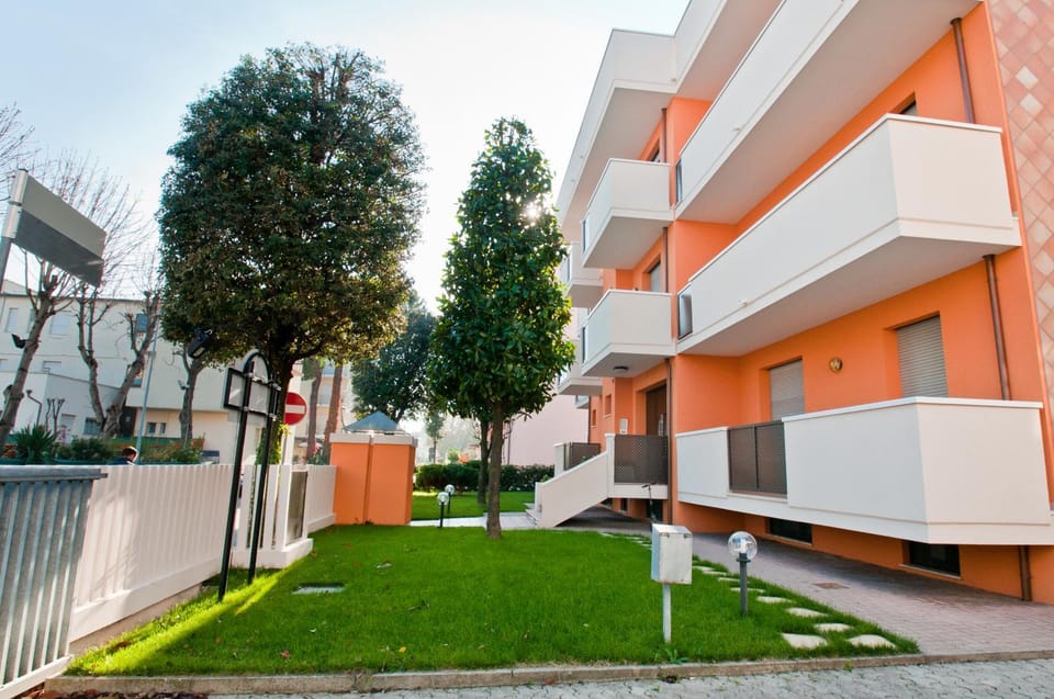 Property building, Garden