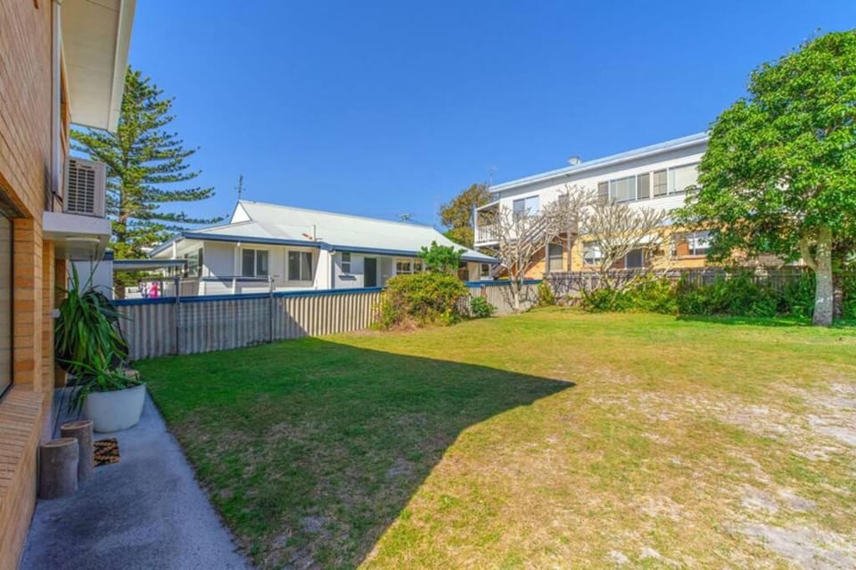 Burleigh Yamba Top Floor - oceanstays Apartment in Yamba