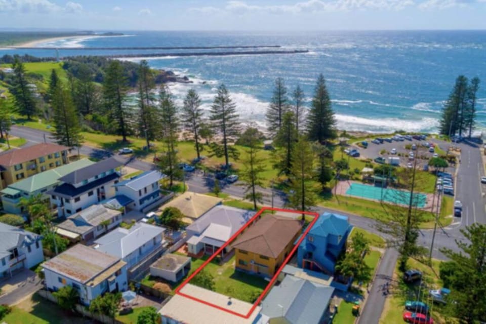 Burleigh Yamba Top Floor - oceanstays Apartment in Yamba