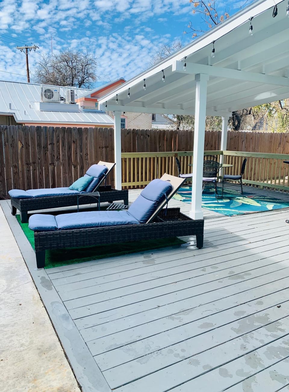 Historic home with heated Mini Pool walking distance to downtown San Antonio! House in San Antonio