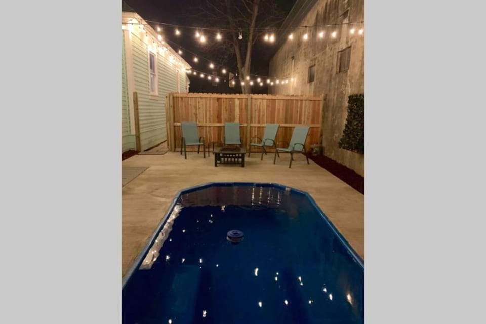 Historic home with heated Mini Pool walking distance to downtown San Antonio! House in San Antonio