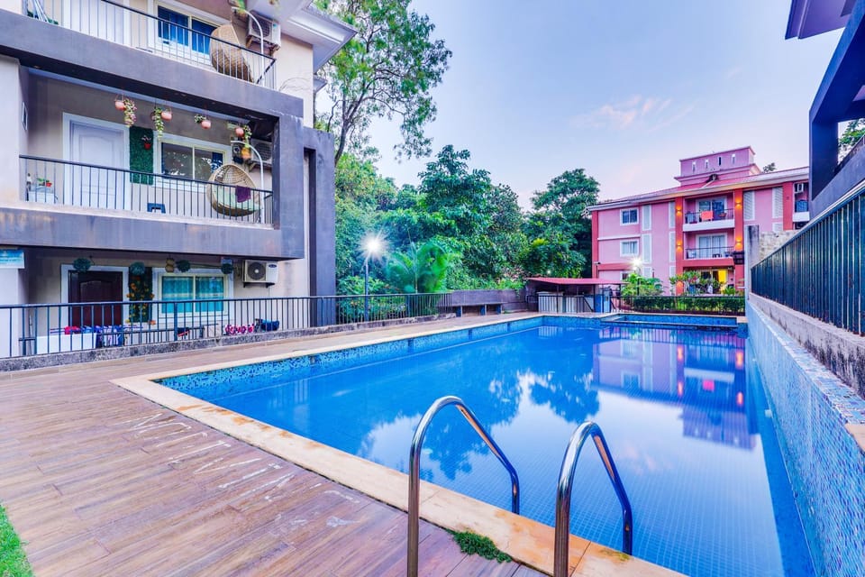 Property building, Swimming pool