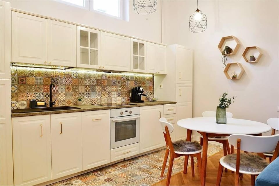 Apartament Palatul Stern Apartment in Hungary