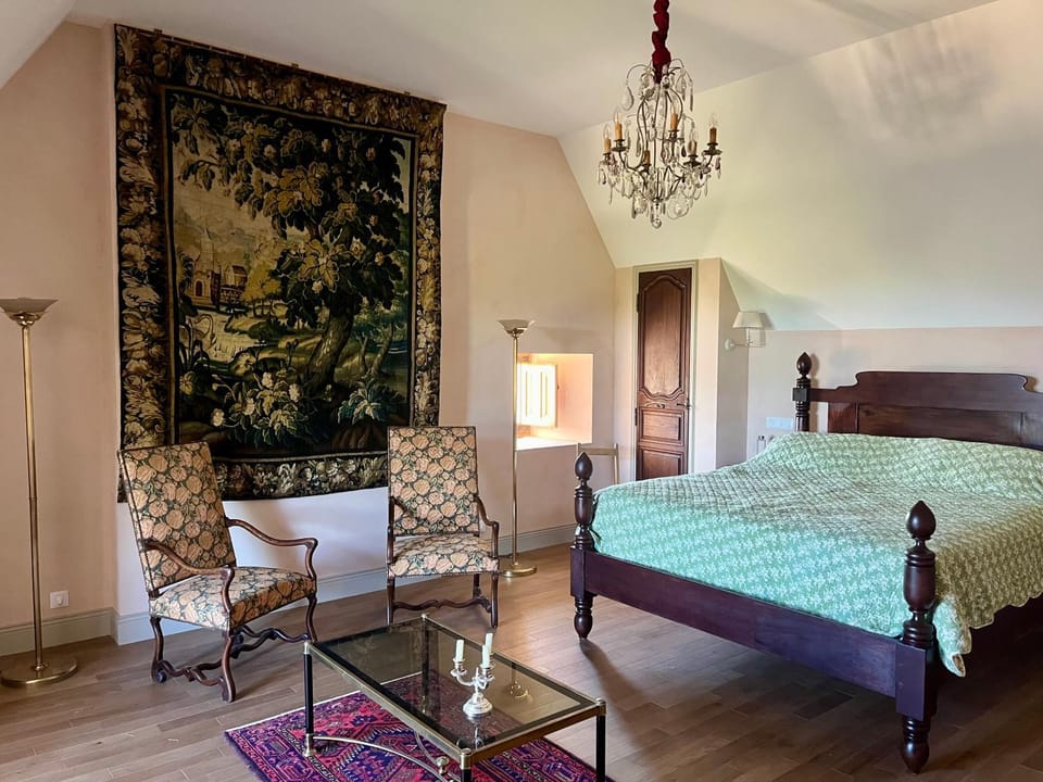 Living room, Bedroom