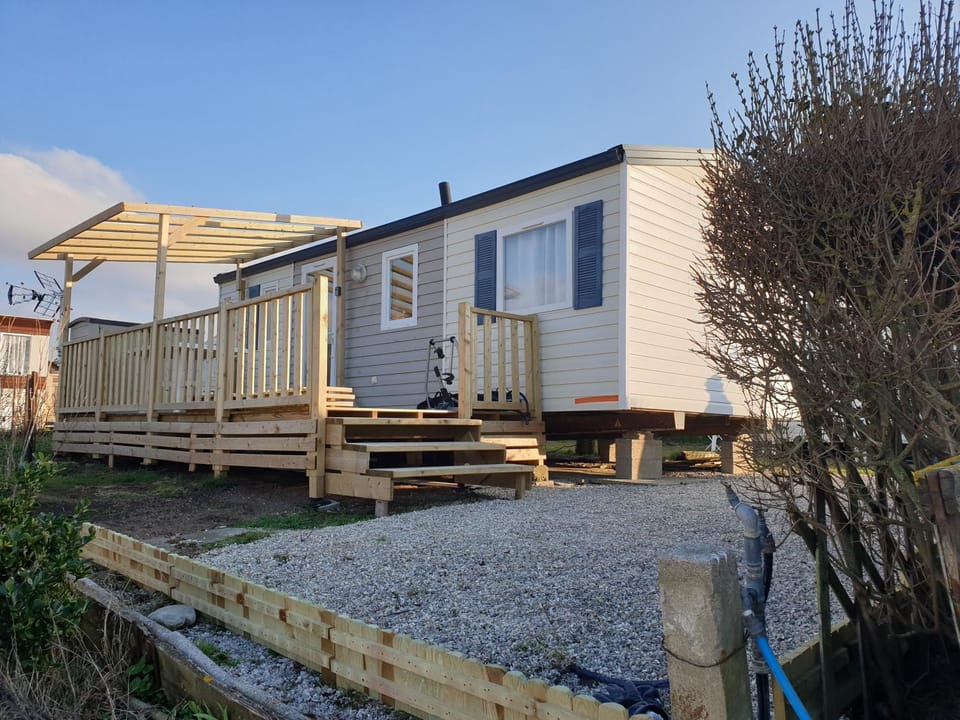 Le Phare d'Opale II, N18 Campground/ 
RV Resort in Le Portel