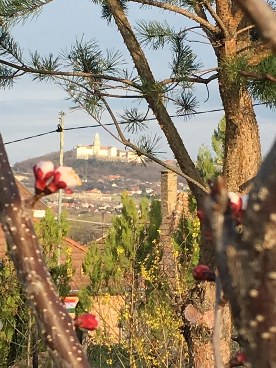 Nearby landmark, Natural landscape, Mountain view