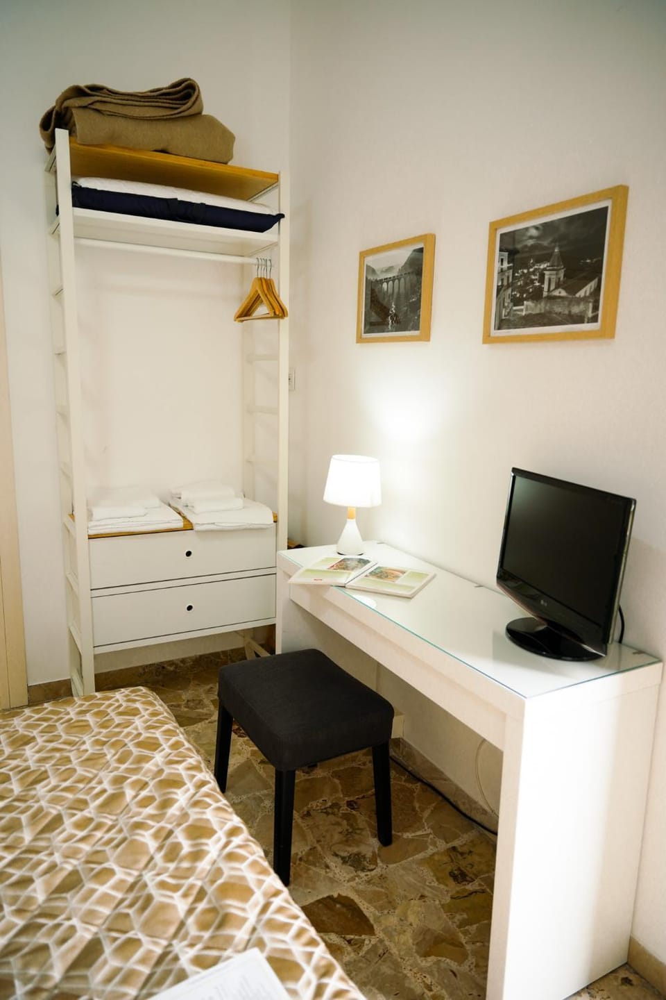 TV and multimedia, locker