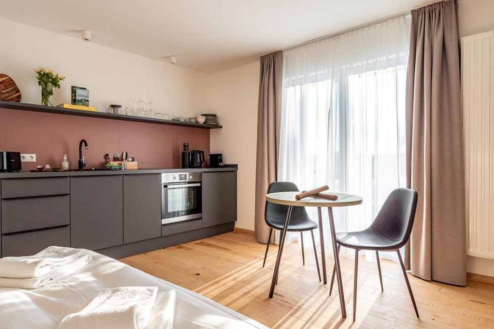 Kitchen or kitchenette, Living room