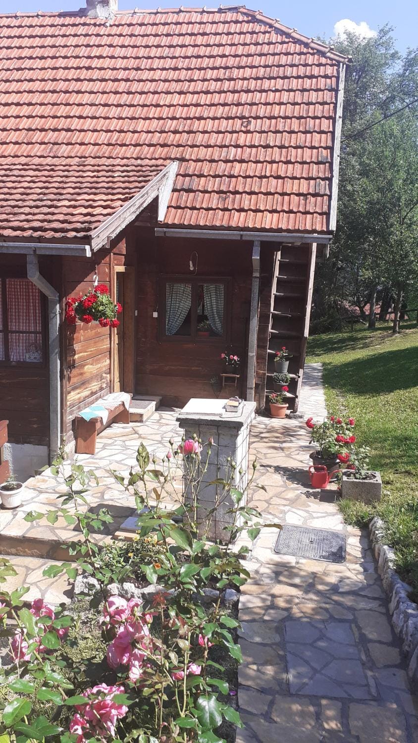 Kuća za odmor Kalina House in Zlatibor District, Serbia