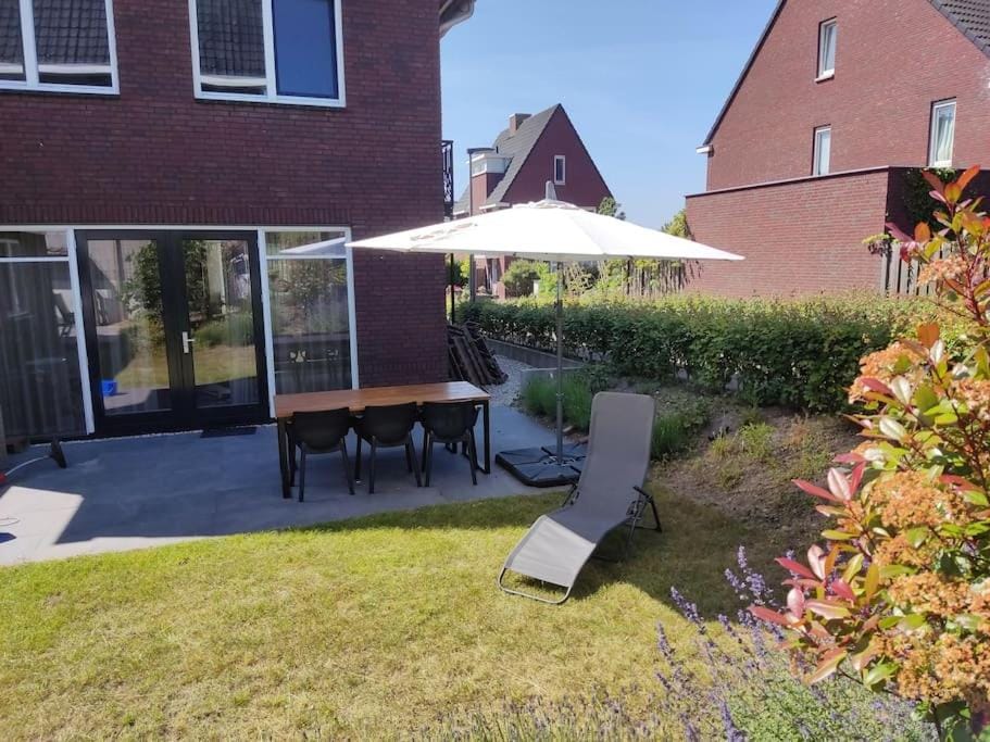 Property building, Garden, Seating area, Garden view, Internal: Not applicable to any particular room